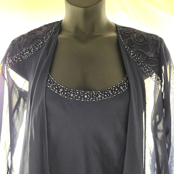 Beautiful 2 Piece Set EUC 😍 - Picture 3 of 12